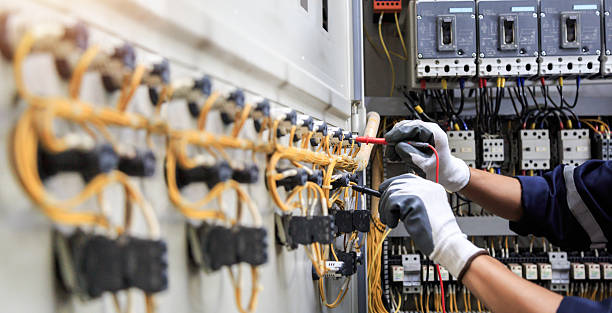 Professional Electrician technician working in Deer Park, WA